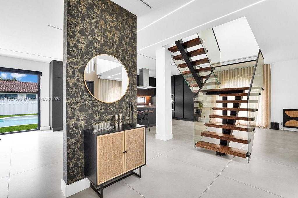 Small Image of 10746 CHARLESTON PL, Cooper City Number 26