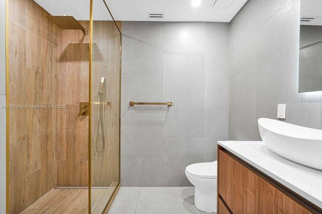 Small Image of 10746 CHARLESTON PL, Cooper City Number 44