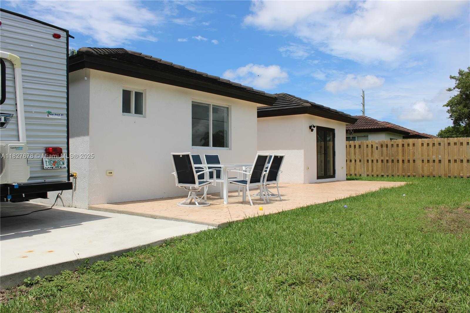 Small Image of 16266 SOUTH WEST 303RD LN, Homestead Number 11