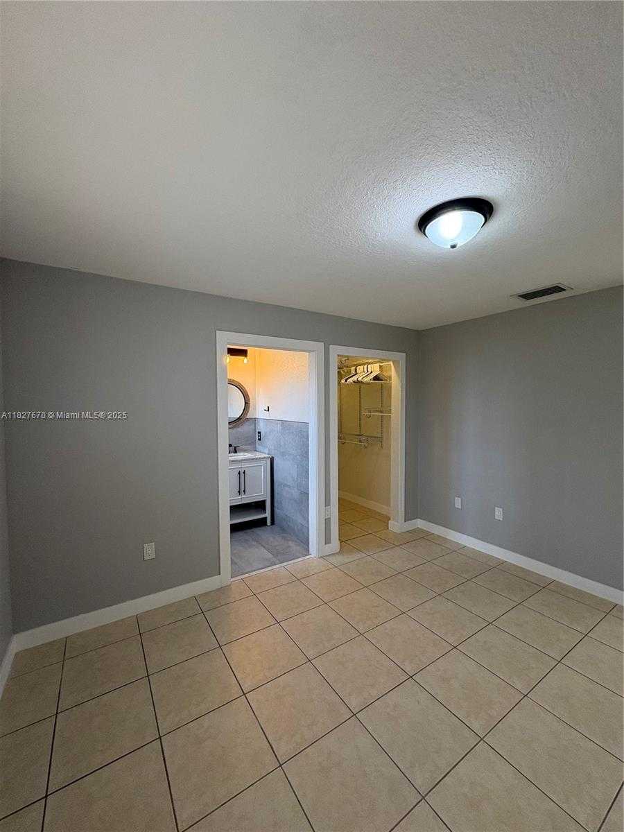 Small Image of 16266 SOUTH WEST 303RD LN, Homestead Number 21