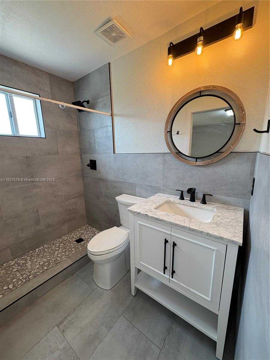 Small Image of 16266 SOUTH WEST 303RD LN, Homestead Number 22