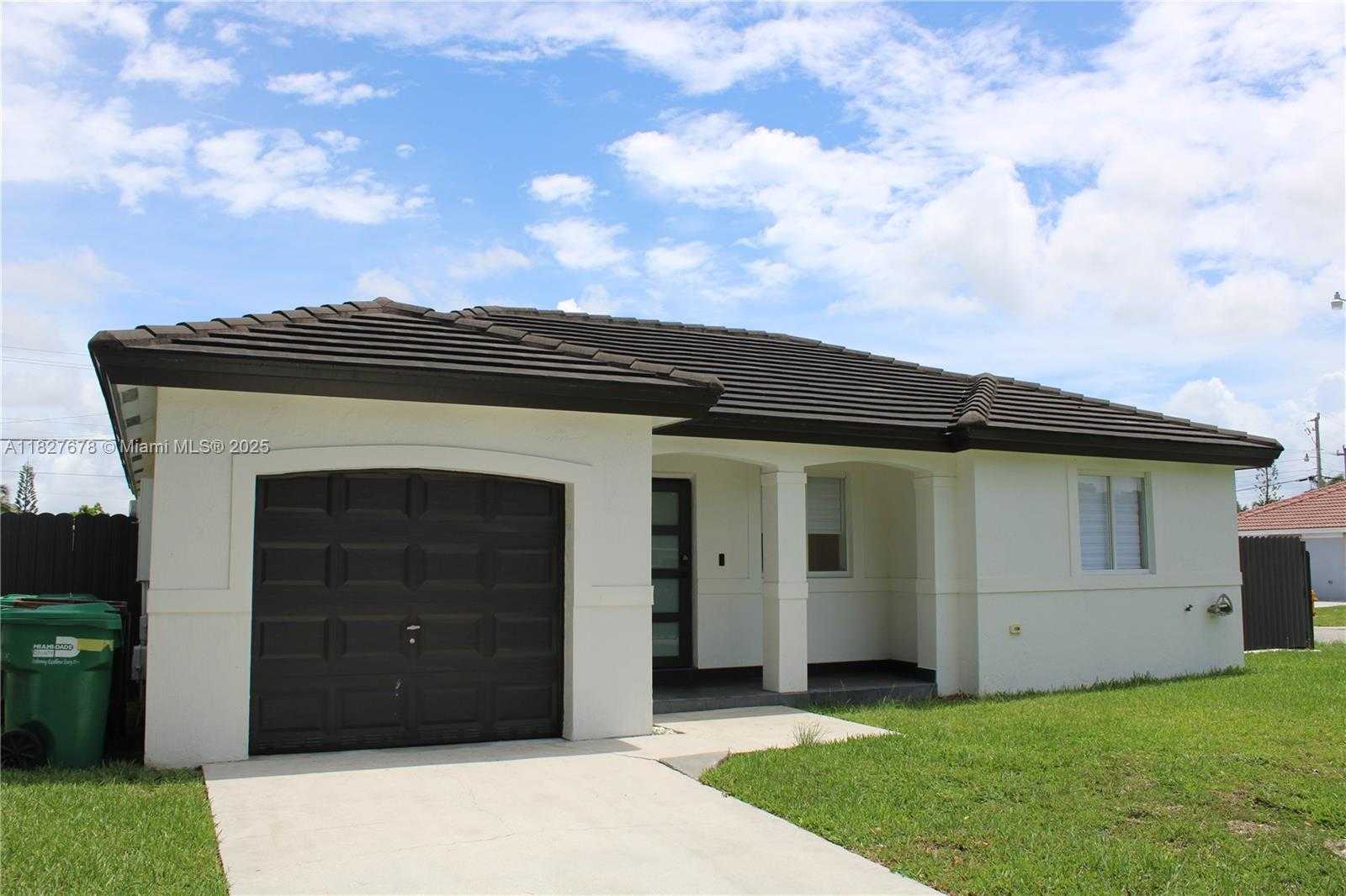 Small Image of 16266 SOUTH WEST 303RD LN, Homestead Number 3
