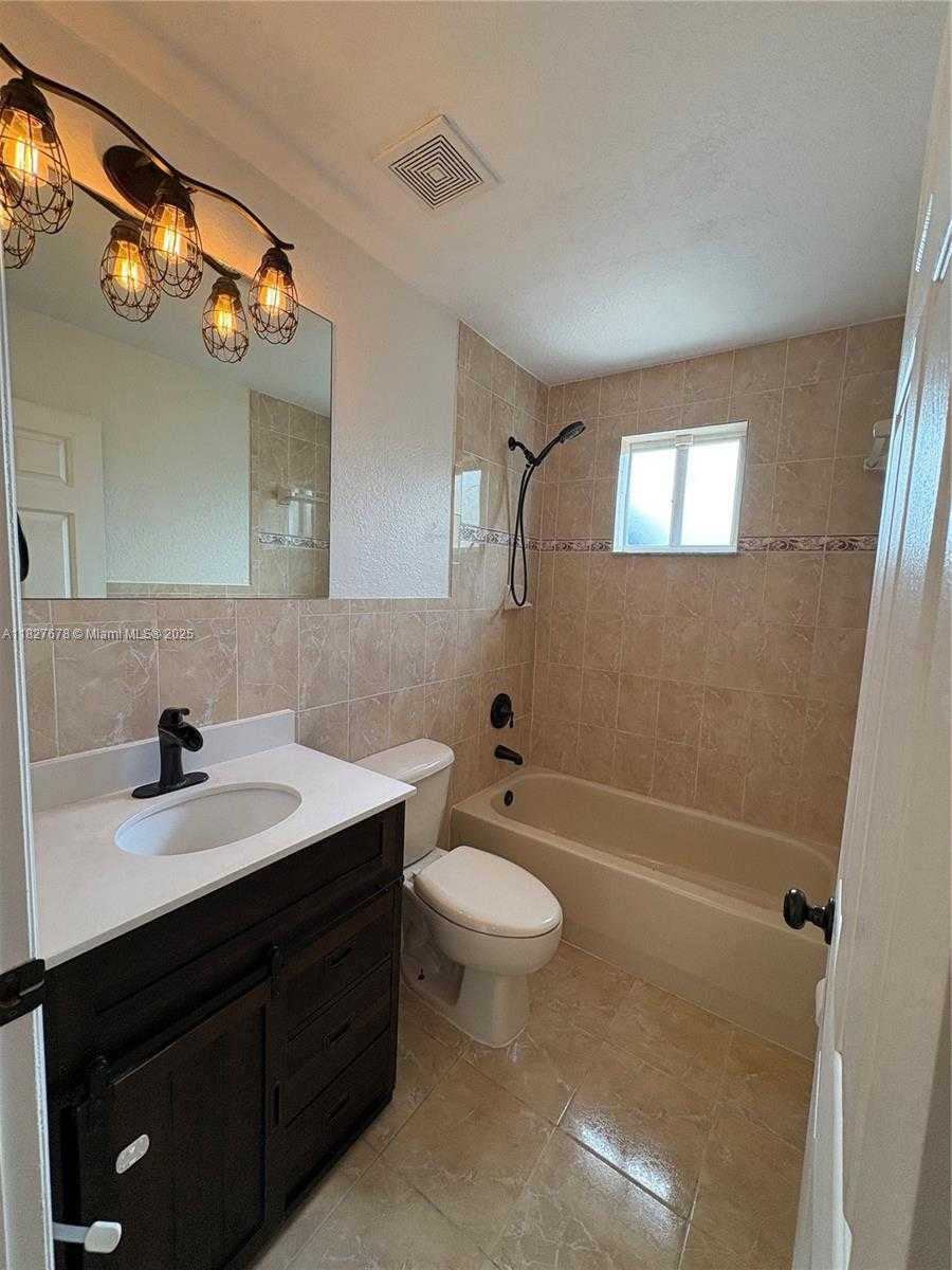 Small Image of 16266 SOUTH WEST 303RD LN, Homestead Number 30
