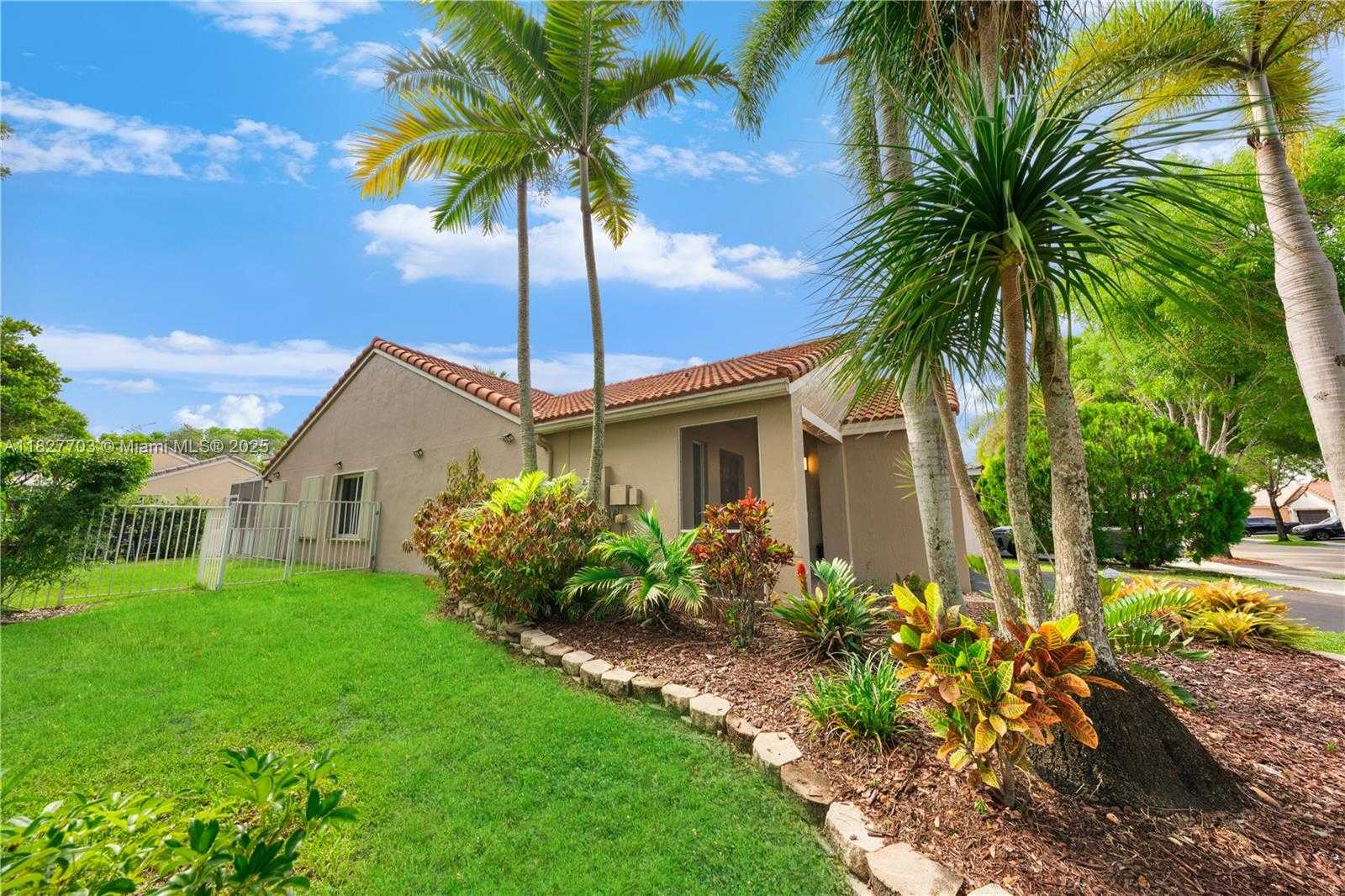 Small Image of 4361 MAHOGANY RIDGE DR, Weston Number 12