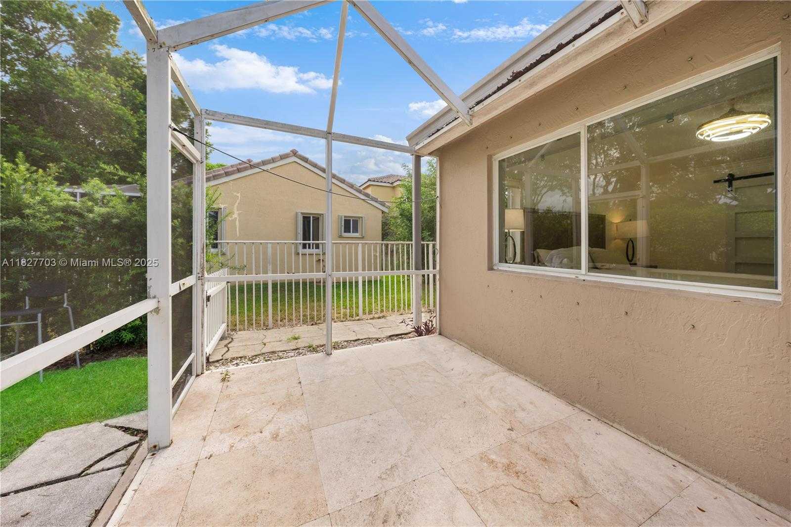 Small Image of 4361 MAHOGANY RIDGE DR, Weston Number 44