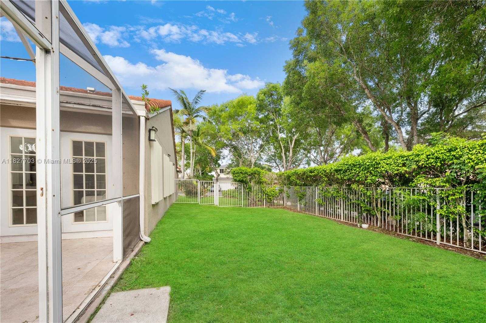 Small Image of 4361 MAHOGANY RIDGE DR, Weston Number 46
