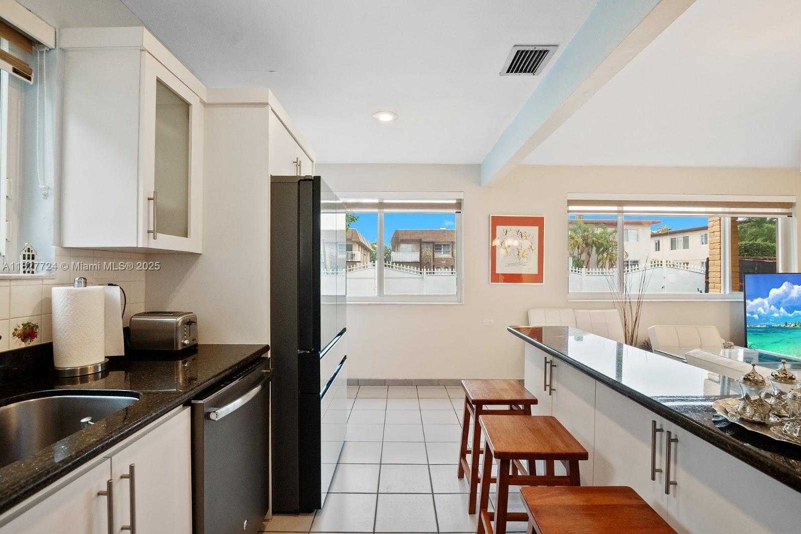 Small Image of 634 82ND ST, Miami Beach Number 17