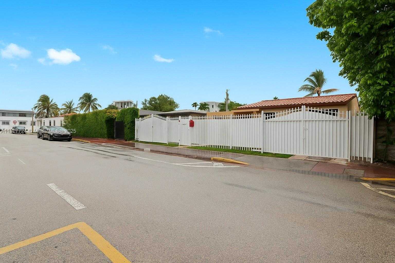 Small Image of 634 82ND ST, Miami Beach Number 2