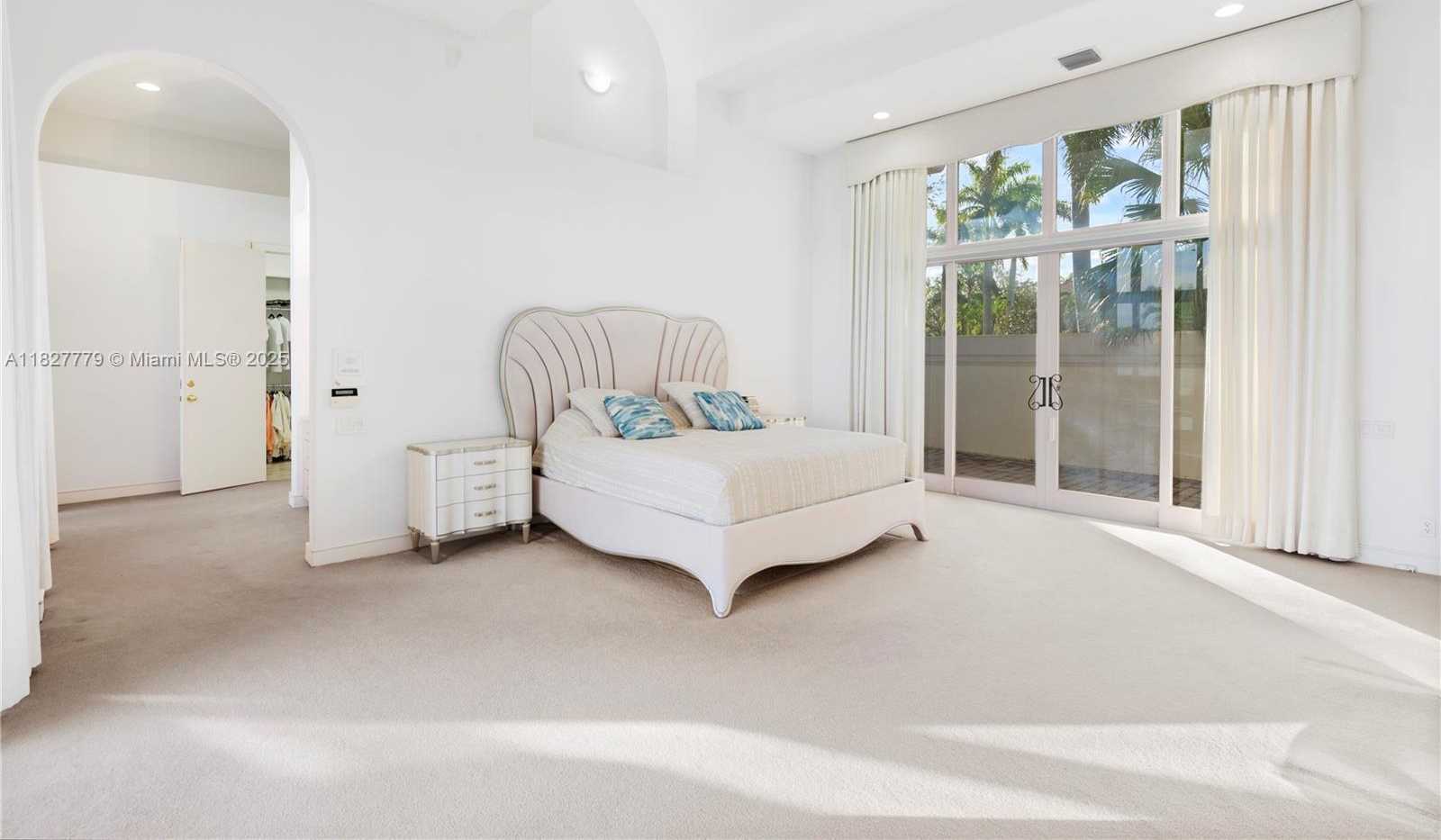 Small Image of 2939 PADDOCK LN, Weston Number 32