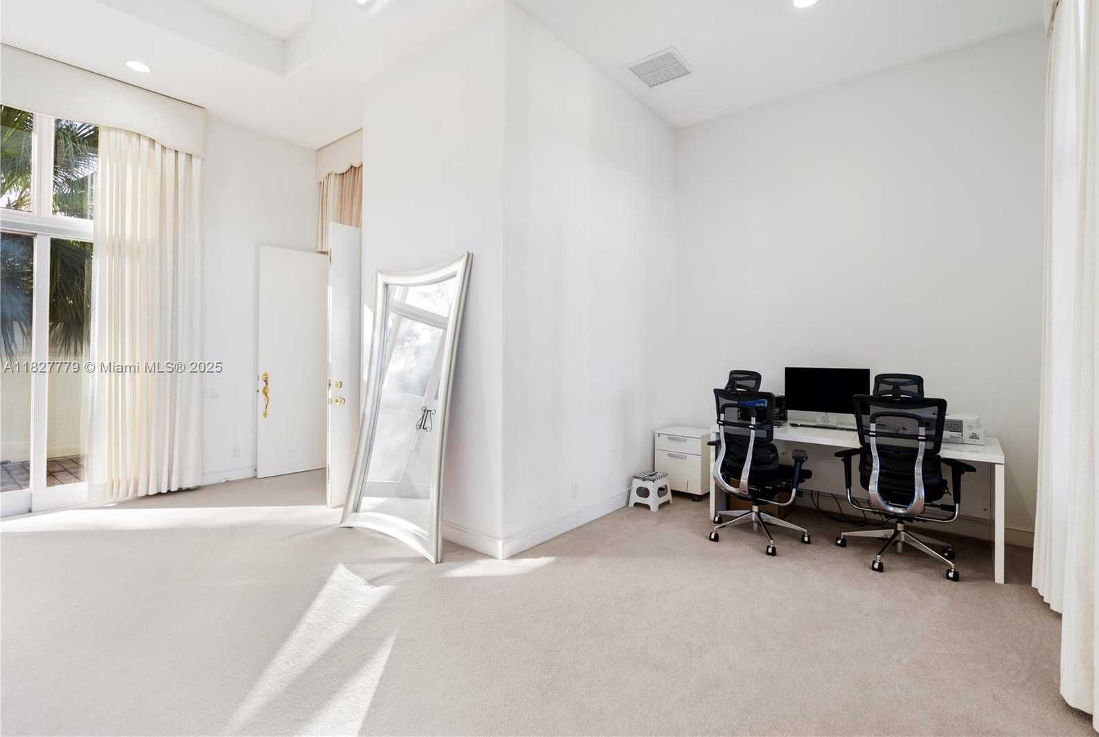 Small Image of 2939 PADDOCK LN, Weston Number 33