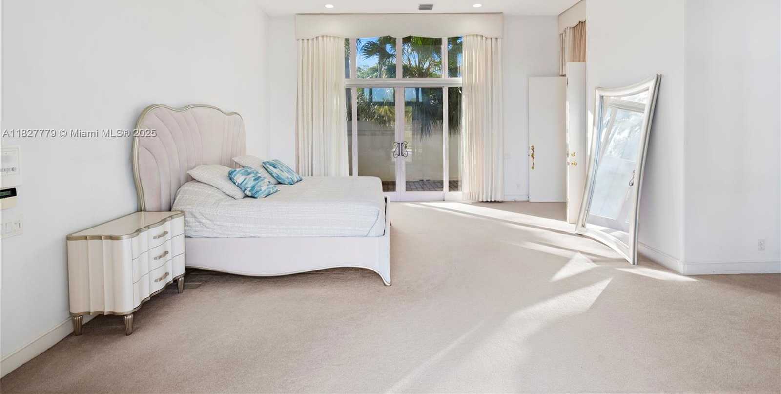 Small Image of 2939 PADDOCK LN, Weston Number 35