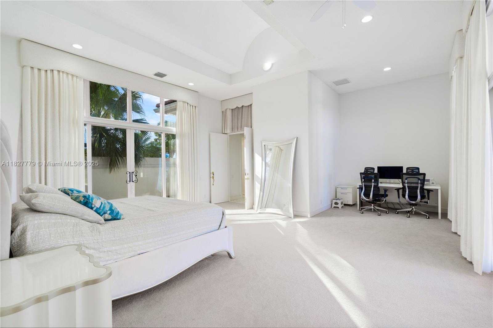 Small Image of 2939 PADDOCK LN, Weston Number 38