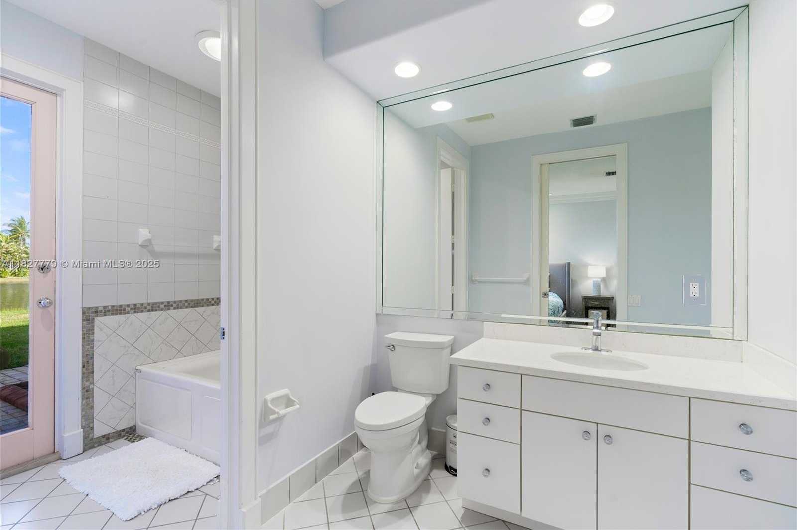 Small Image of 2939 PADDOCK LN, Weston Number 44