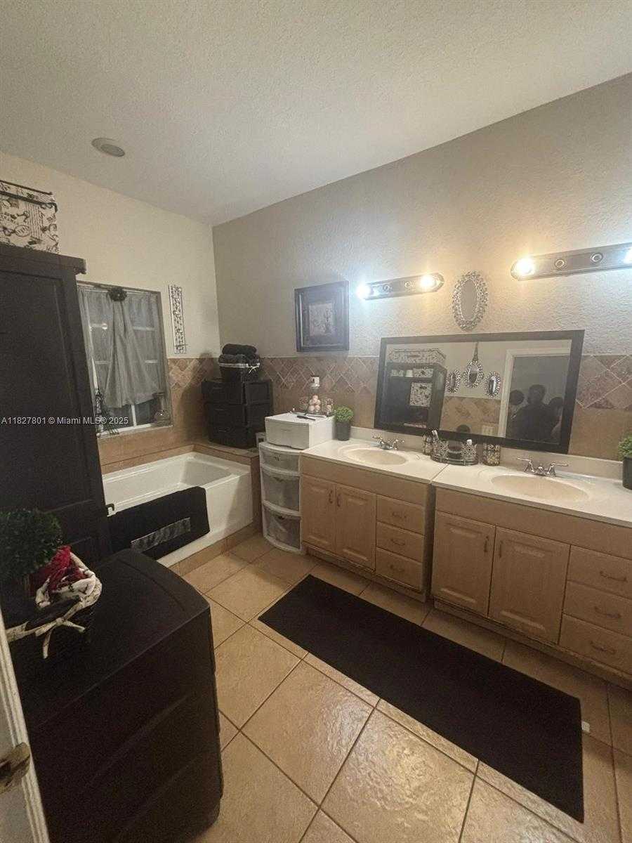 Small Image of 330 NORTH DEERFIELD AVE, Deerfield Beach Number 24