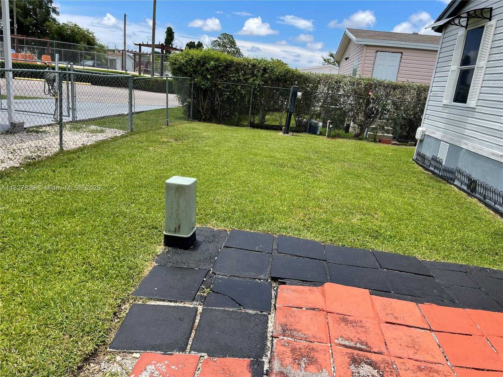 Small Image of 19800 SOUTH WEST 180TH AVE UNIT 573, Miami Number 10