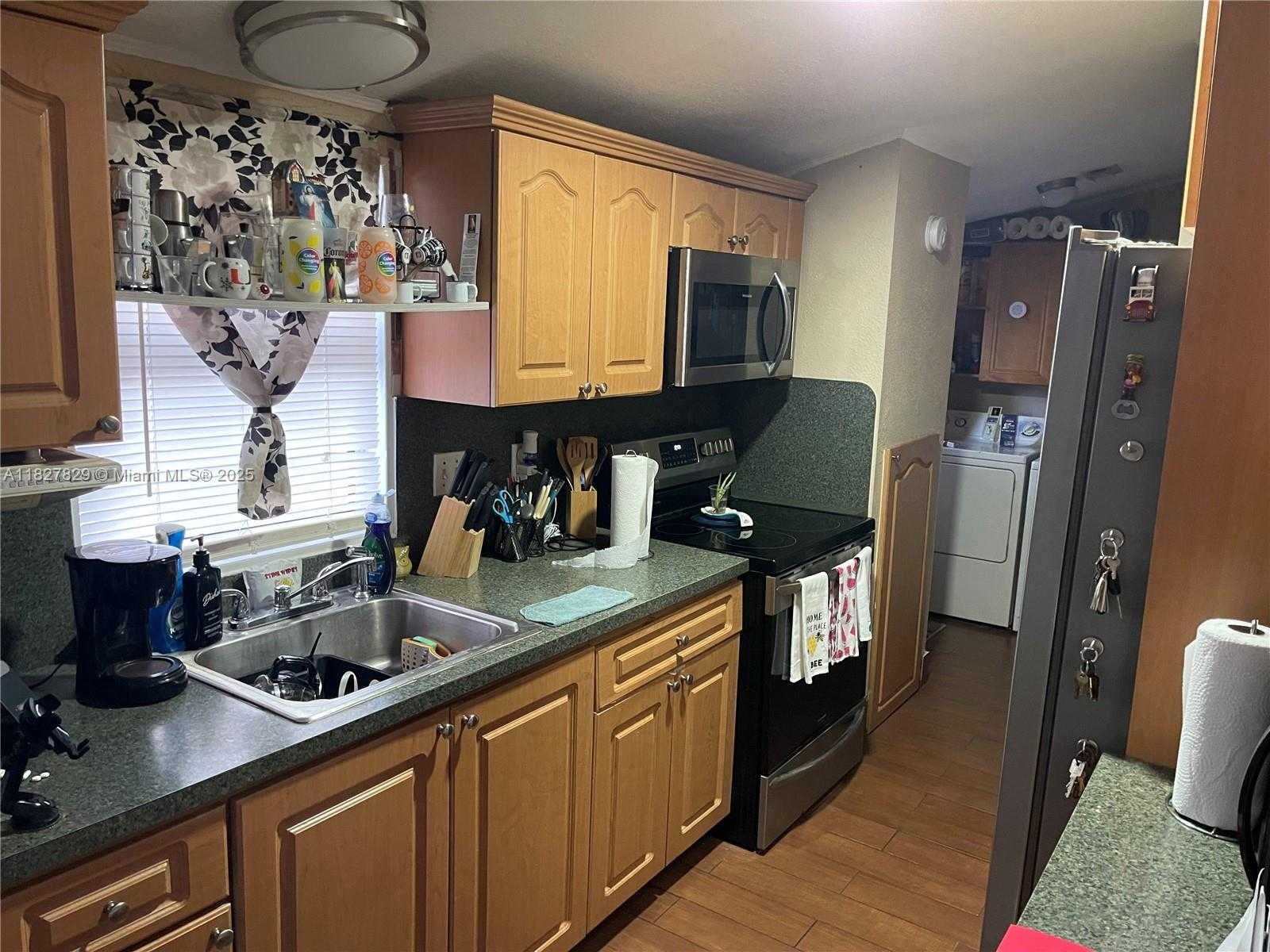 Small Image of 19800 SOUTH WEST 180TH AVE UNIT 573, Miami Number 11