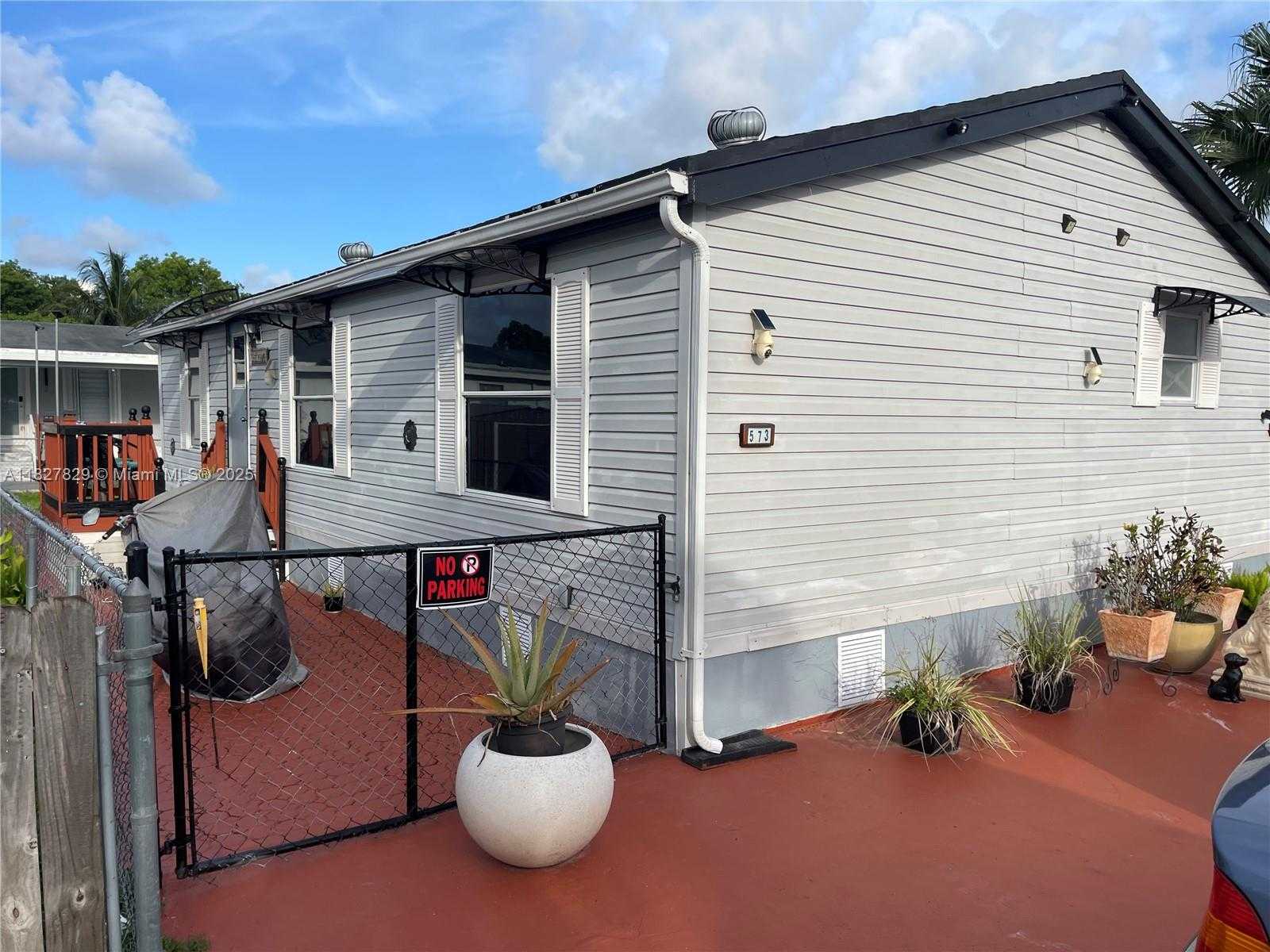 Small Image of 19800 SOUTH WEST 180TH AVE UNIT 573, Miami Number 3