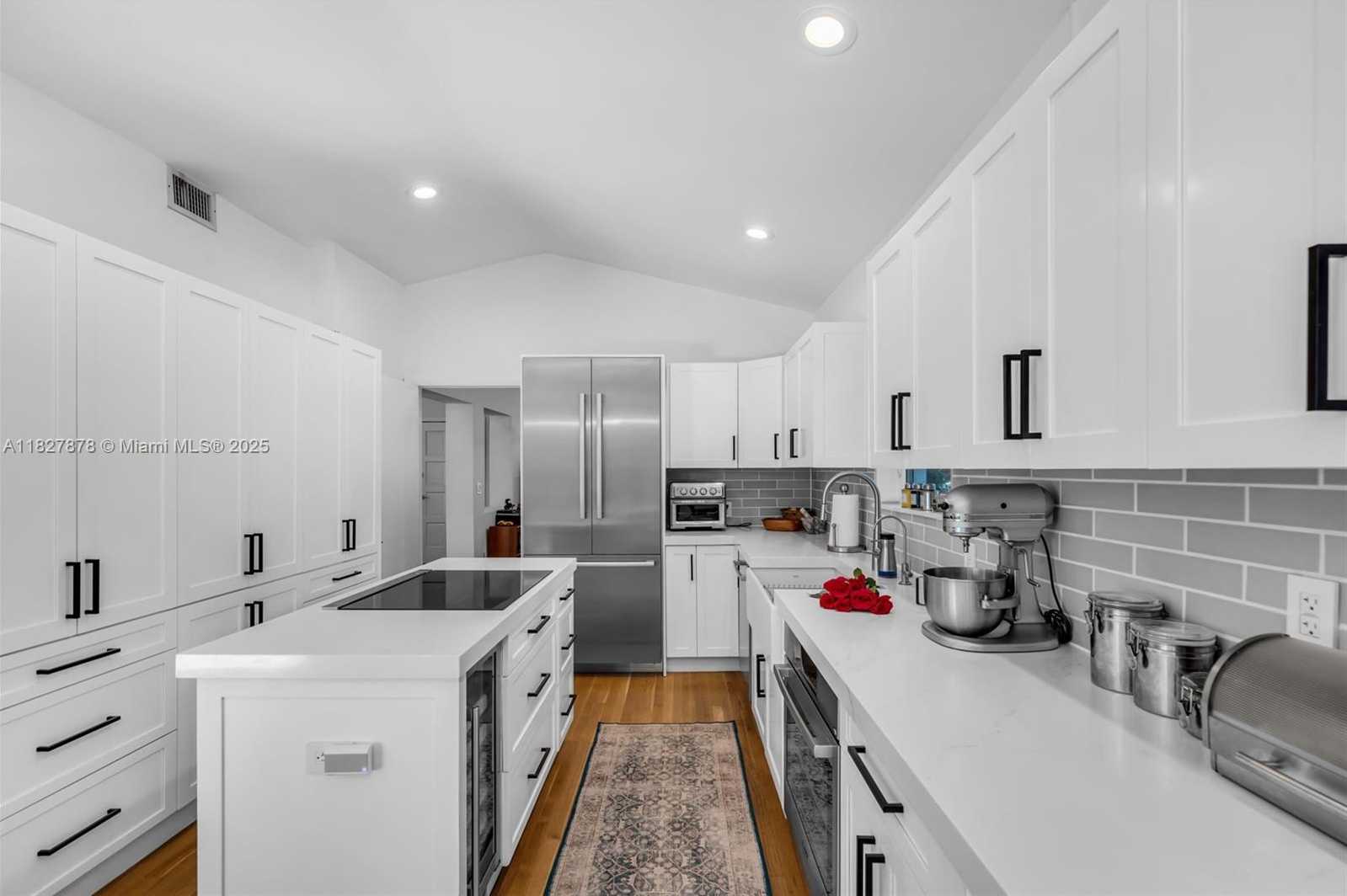 Small Image of 3865 POINCIANA AVE, Miami Number 13