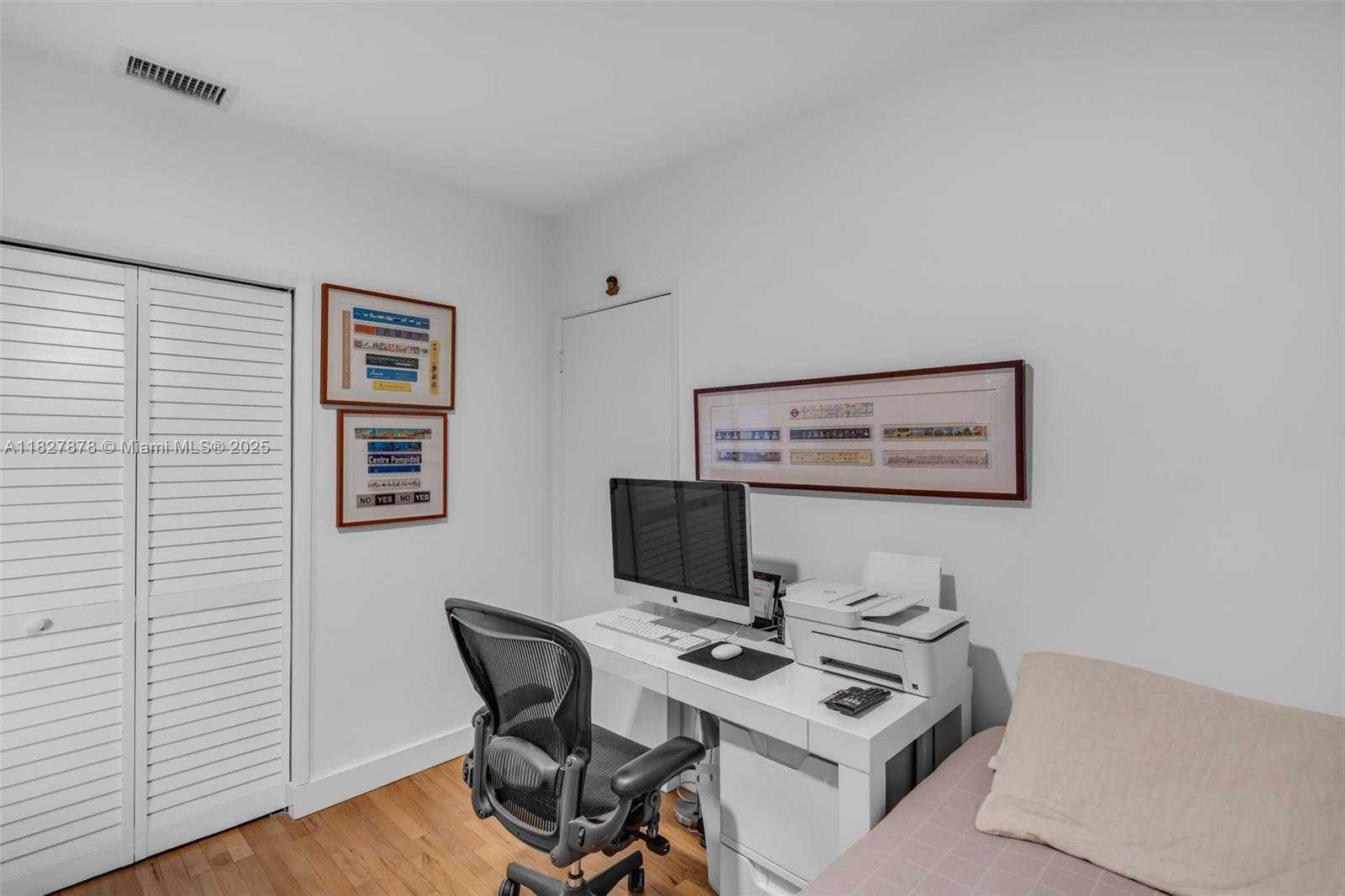 Small Image of 3865 POINCIANA AVE, Miami Number 17