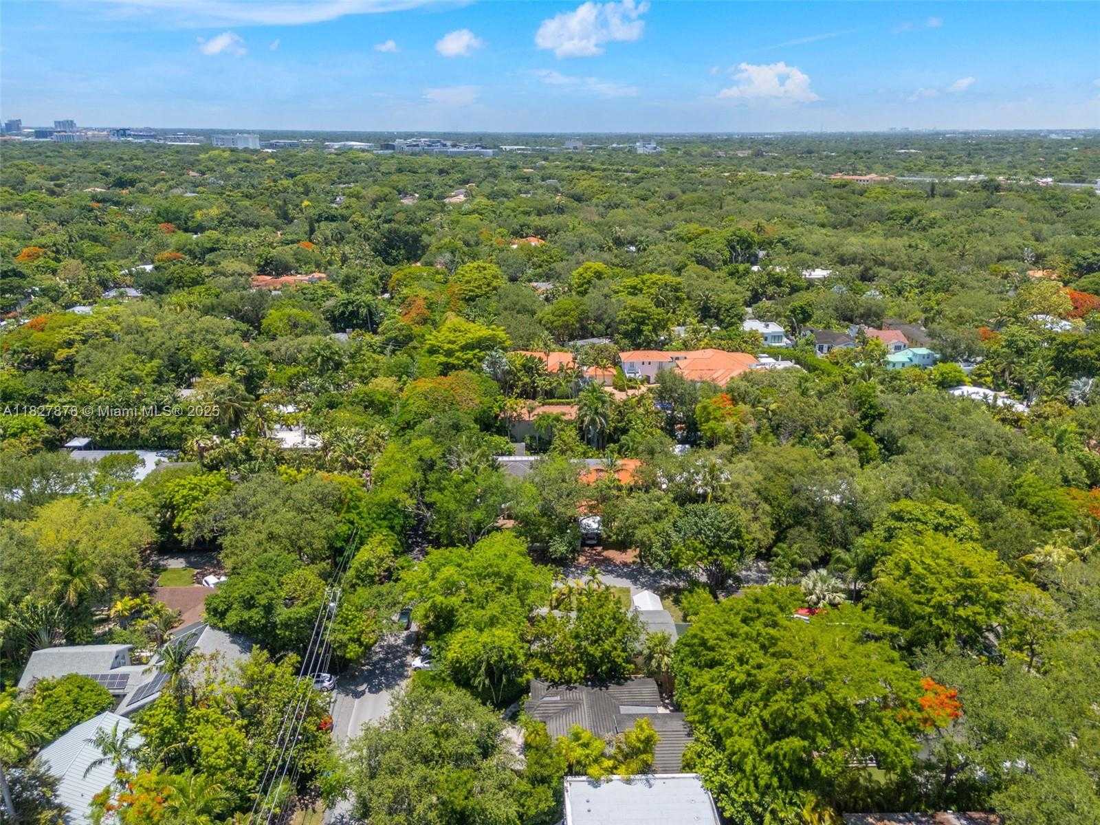 Small Image of 3865 POINCIANA AVE, Miami Number 36