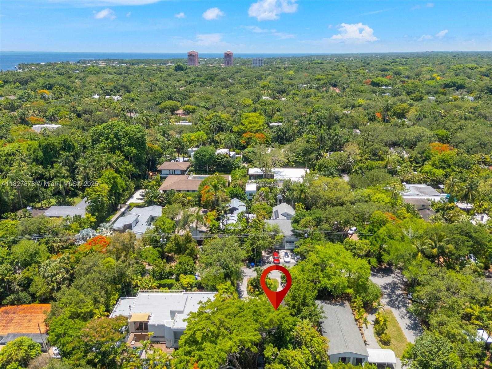 Small Image of 3865 POINCIANA AVE, Miami Number 37