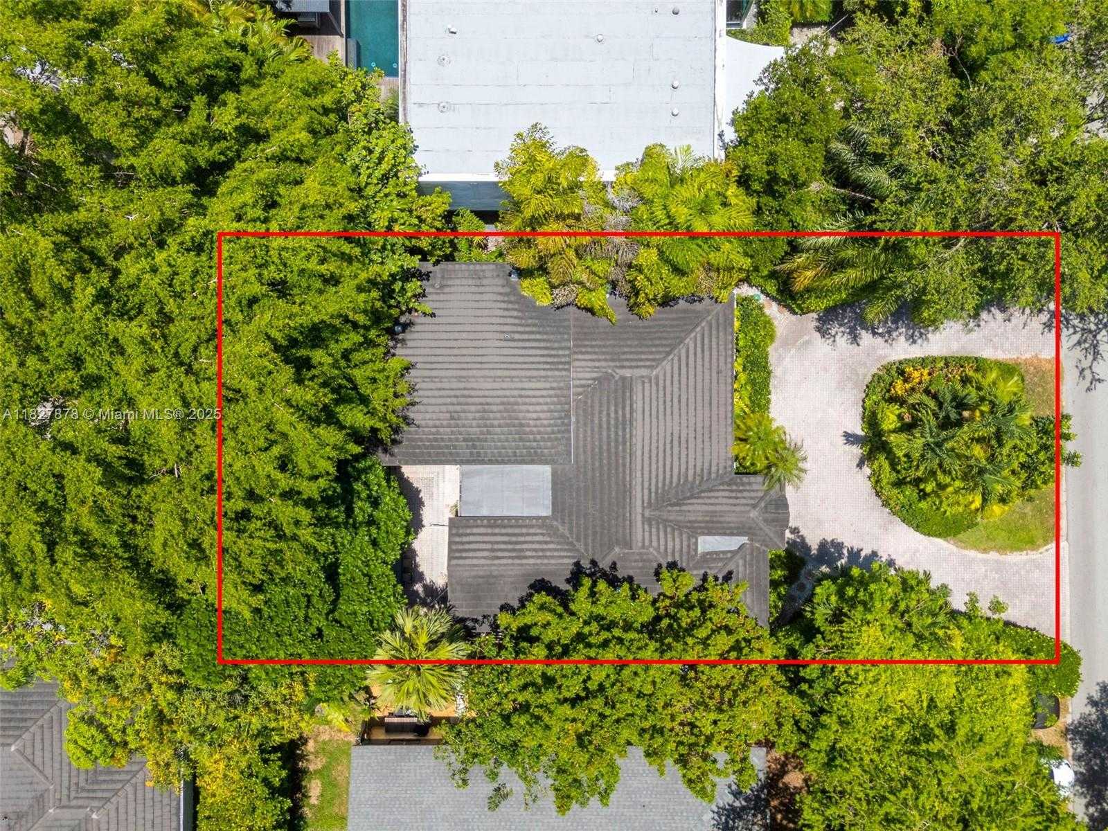 Small Image of 3865 POINCIANA AVE, Miami Number 41