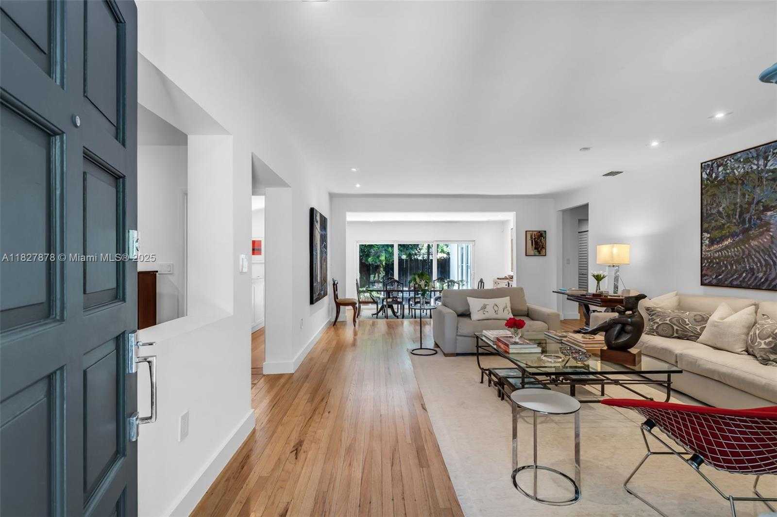 Small Image of 3865 POINCIANA AVE, Miami Number 5