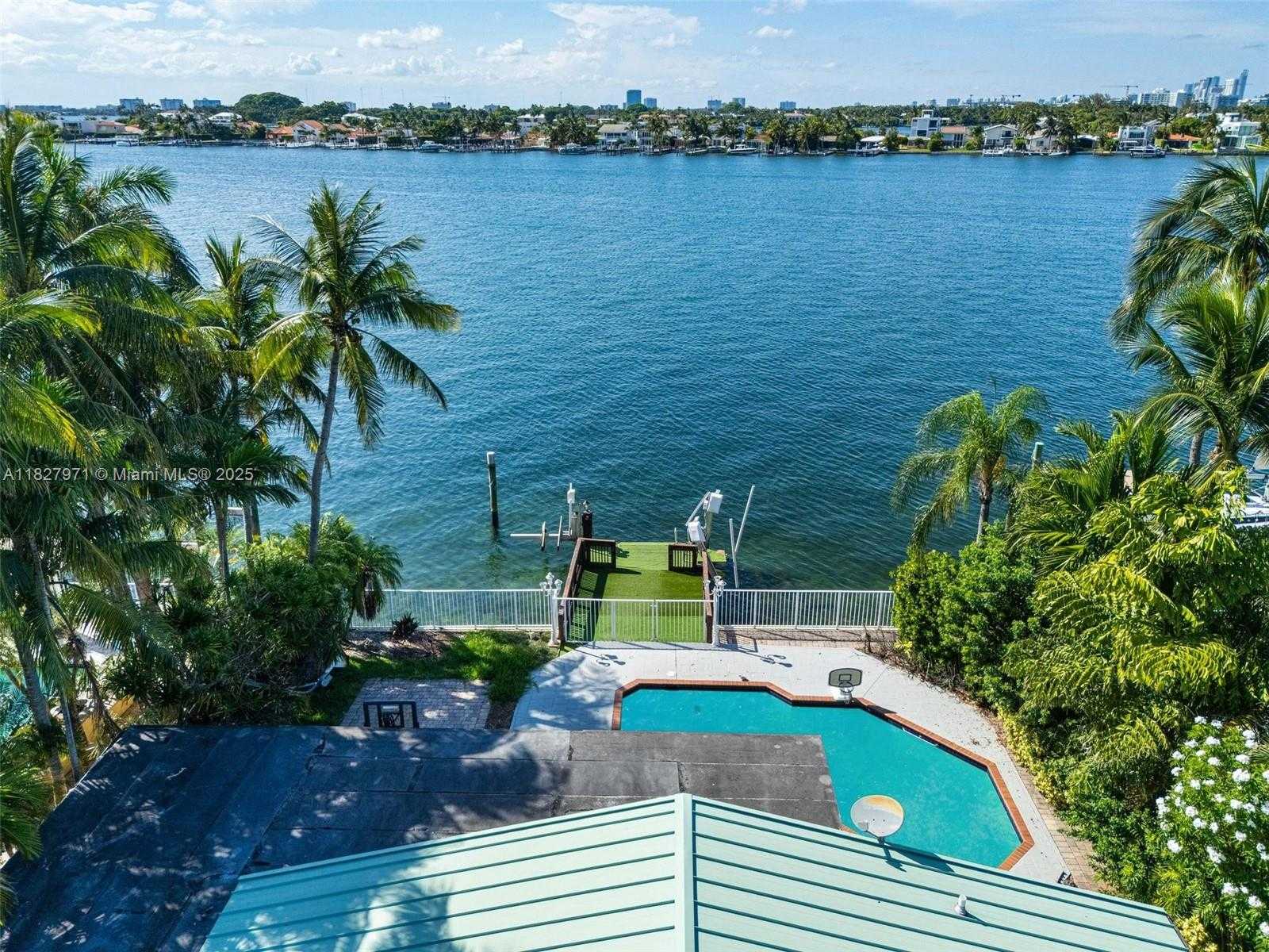 Small Image of 1375 NORTH BISCAYNE POINT RD, Miami Beach Number 14