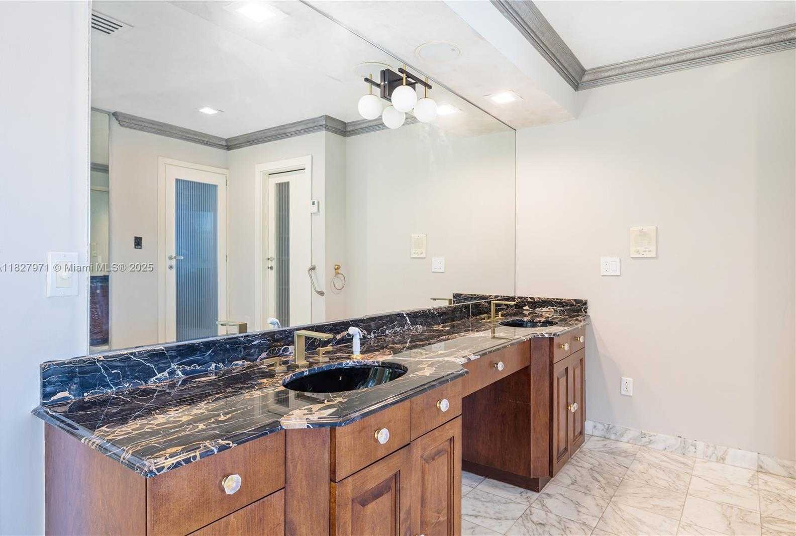 Small Image of 1375 NORTH BISCAYNE POINT RD, Miami Beach Number 32