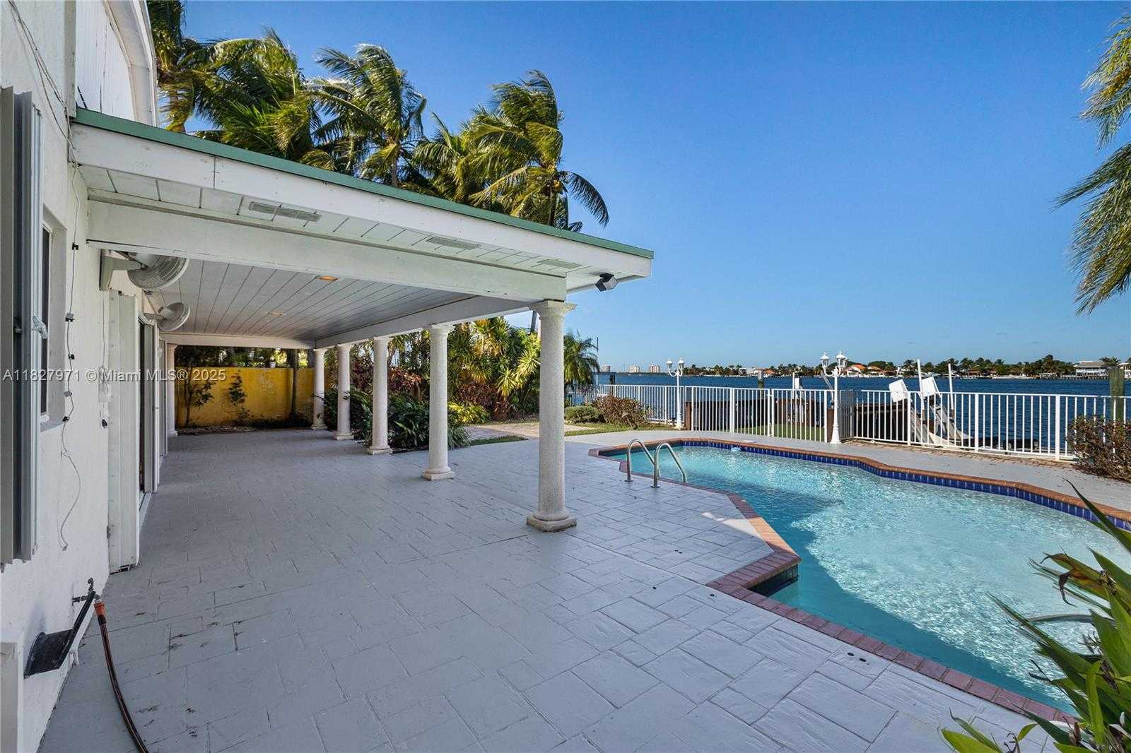 Small Image of 1375 NORTH BISCAYNE POINT RD, Miami Beach Number 35