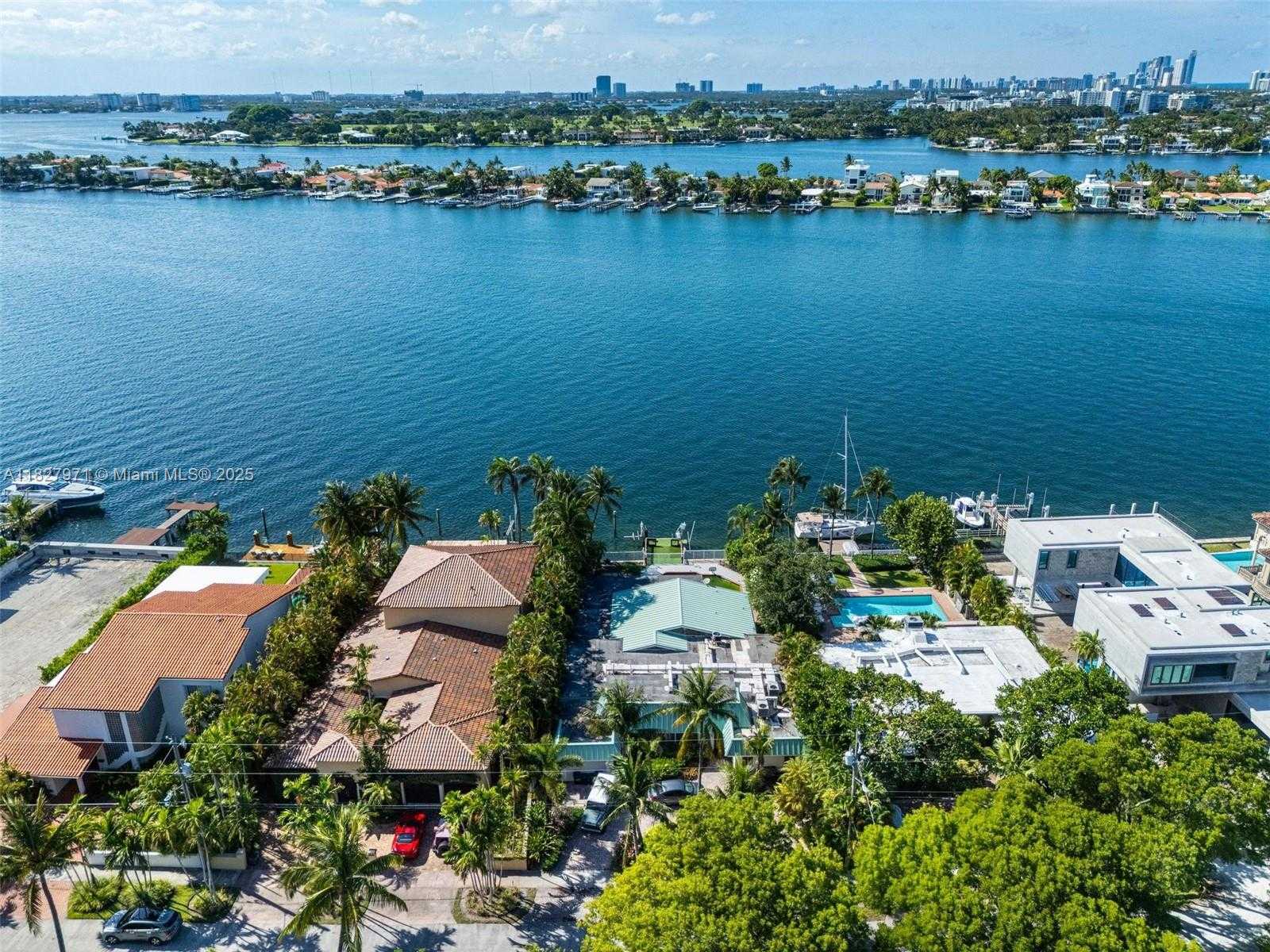 Small Image of 1375 NORTH BISCAYNE POINT RD, Miami Beach Number 4