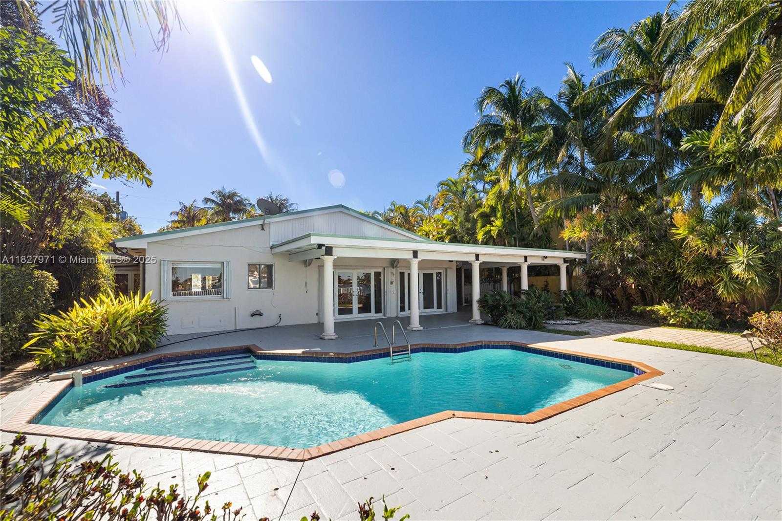 Small Image of 1375 NORTH BISCAYNE POINT RD, Miami Beach Number 40