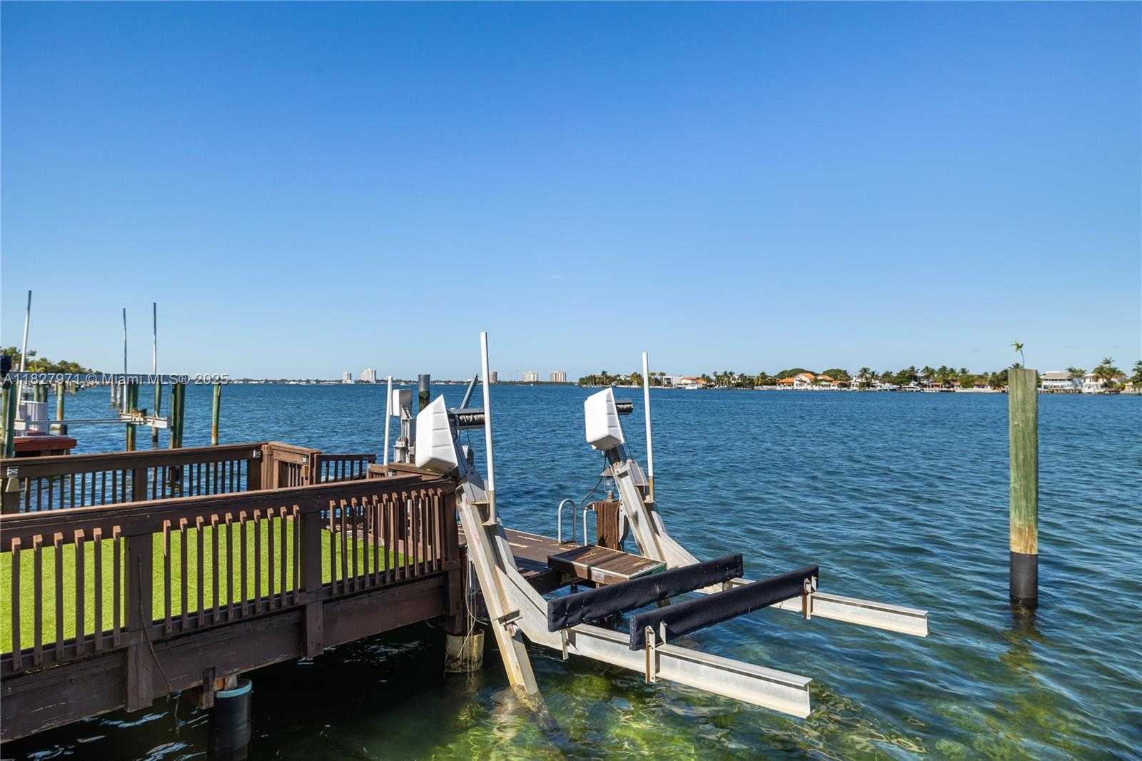 Small Image of 1375 NORTH BISCAYNE POINT RD, Miami Beach Number 41