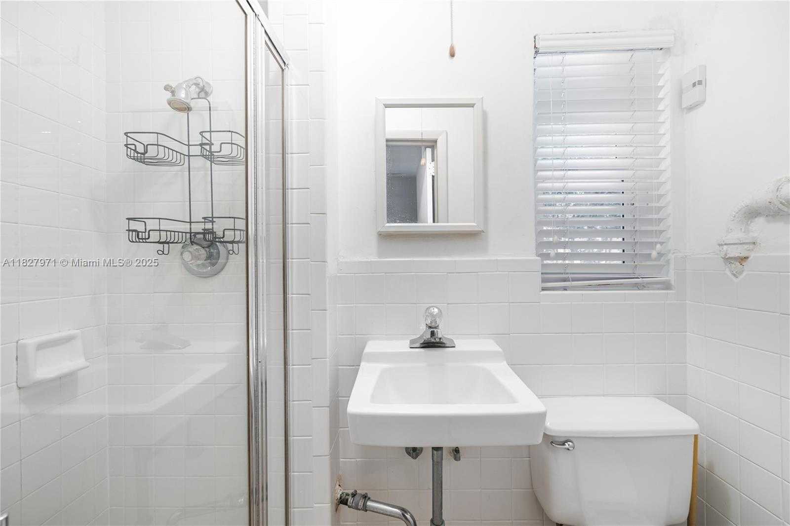 Small Image of 1375 NORTH BISCAYNE POINT RD, Miami Beach Number 44