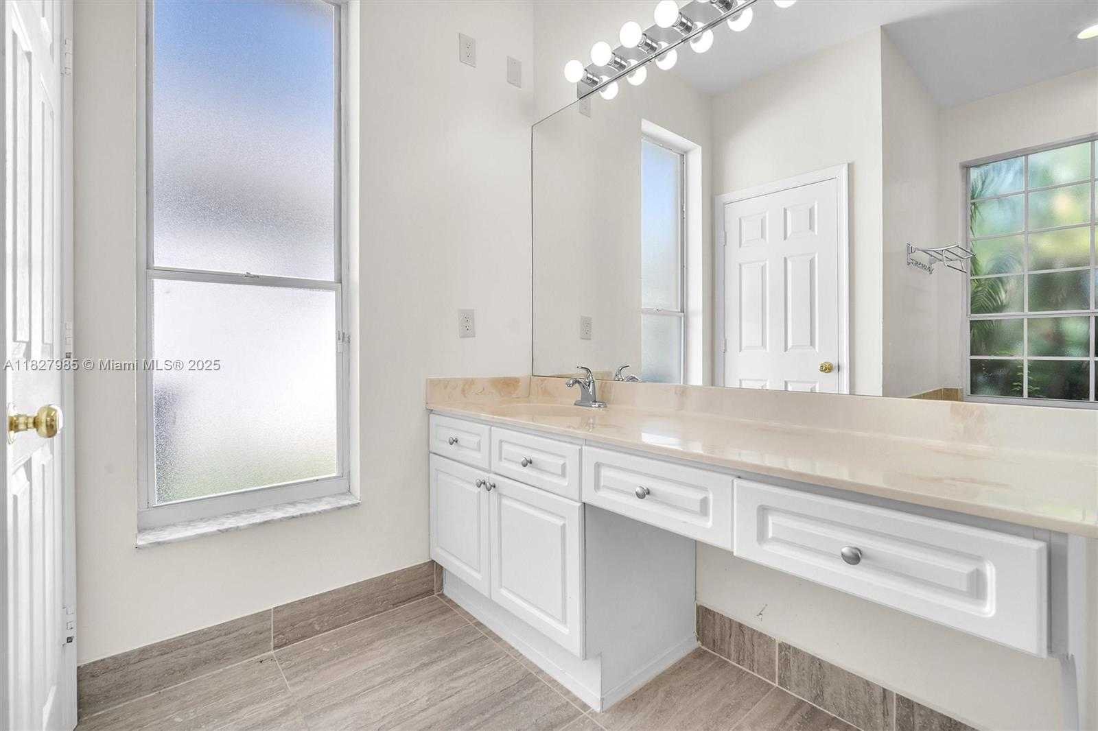 Small Image of 6201 FLORIDIAN CIR, Lake Worth Number 23
