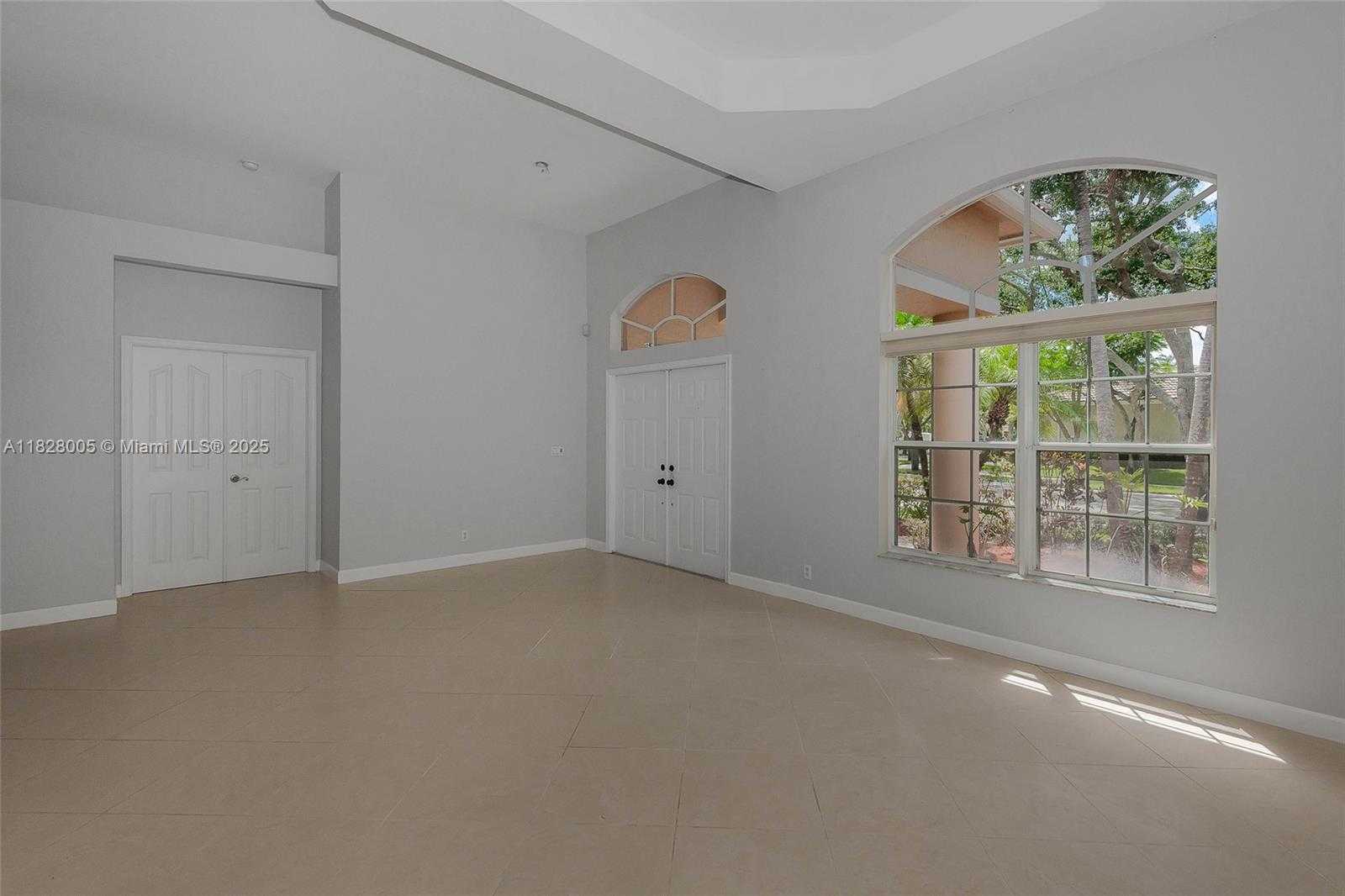 Small Image of 3843 OAK RIDGE CIR, Weston Number 14