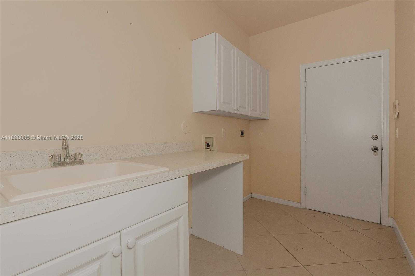 Small Image of 3843 OAK RIDGE CIR, Weston Number 21