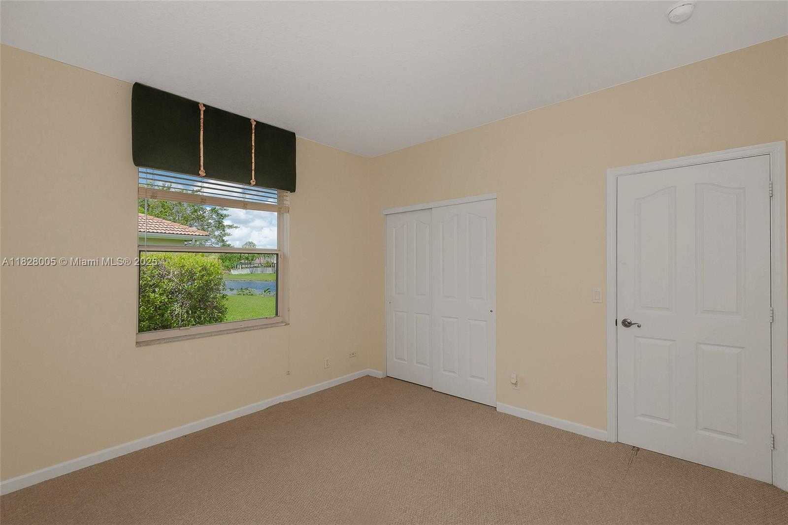 Small Image of 3843 OAK RIDGE CIR, Weston Number 26