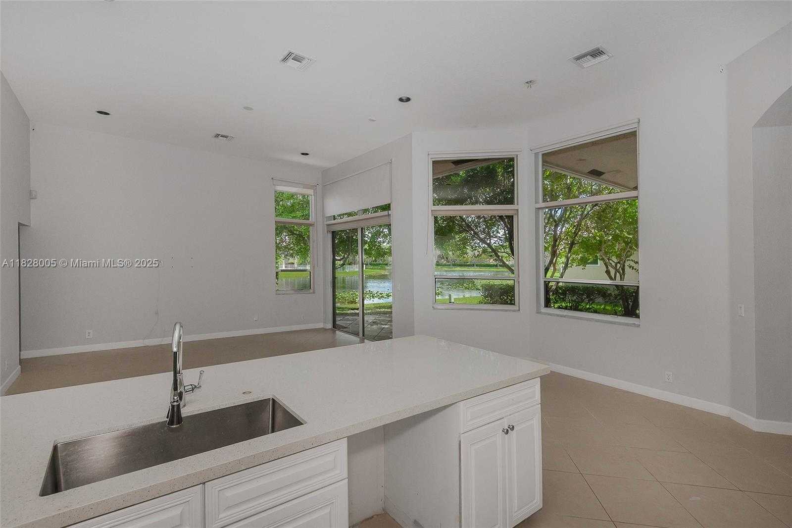 Small Image of 3843 OAK RIDGE CIR, Weston Number 8