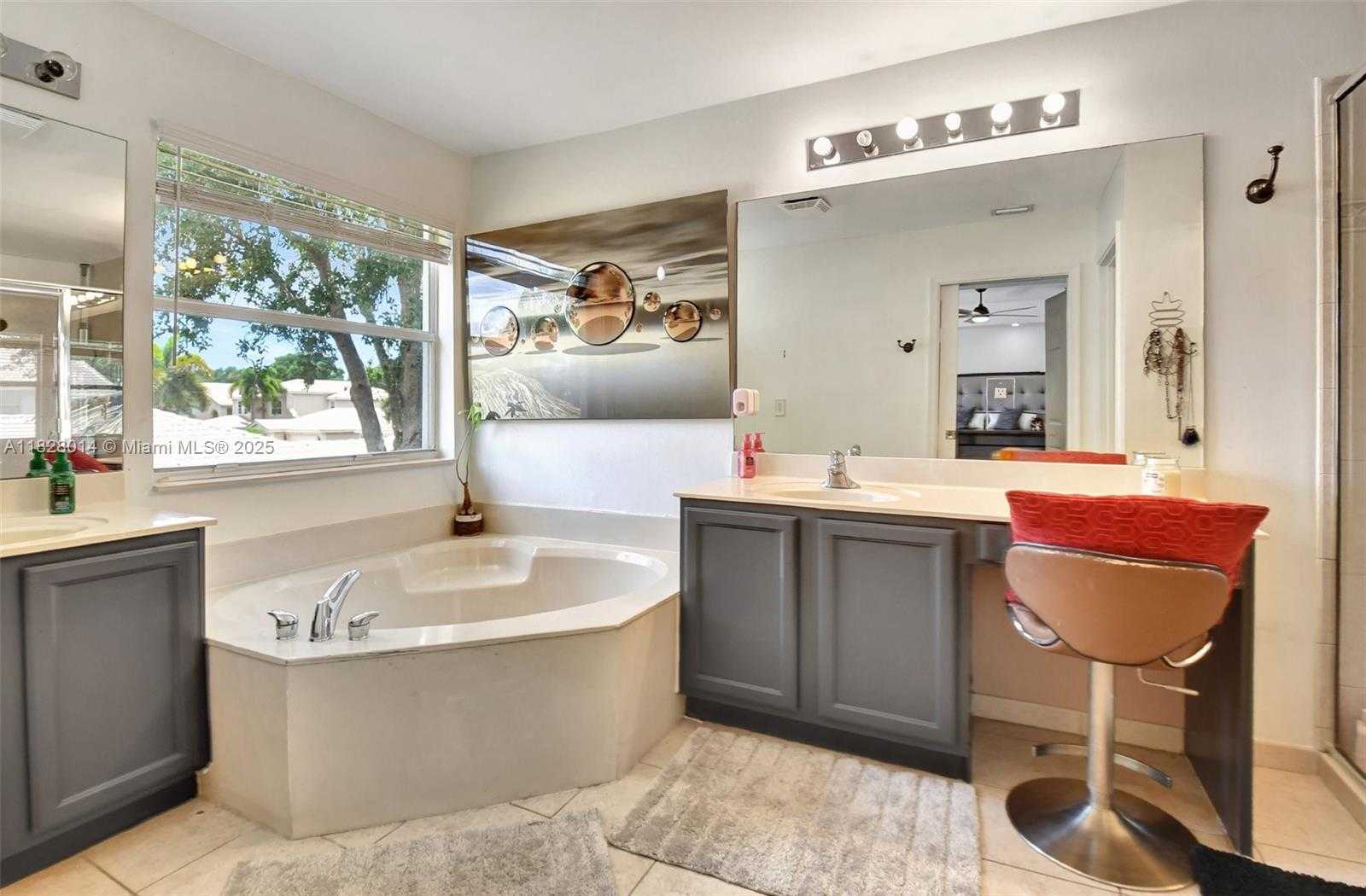 Small Image of 8879 CHESTNUT RIDGE WAY, Boynton Beach Number 33