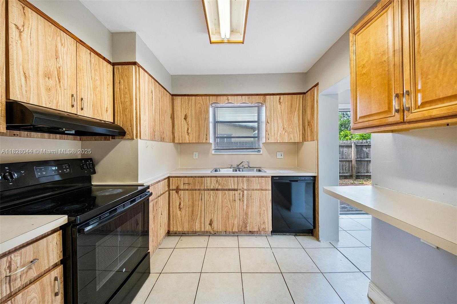 Small Image of 4130 NORTH WEST 12TH AVE, Oakland Park Number 2