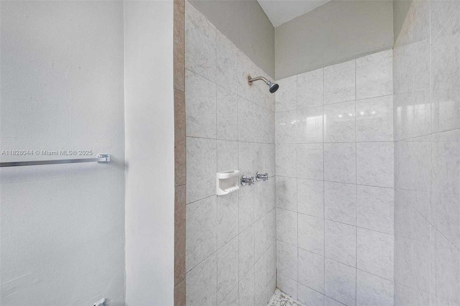 Small Image of 4130 NORTH WEST 12TH AVE, Oakland Park Number 9
