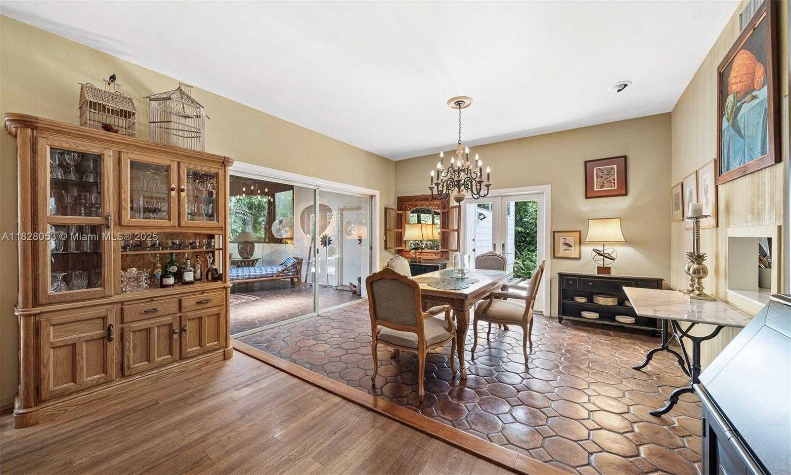 Small Image of 3540 NORTH MOORINGS WAY, Miami Number 10