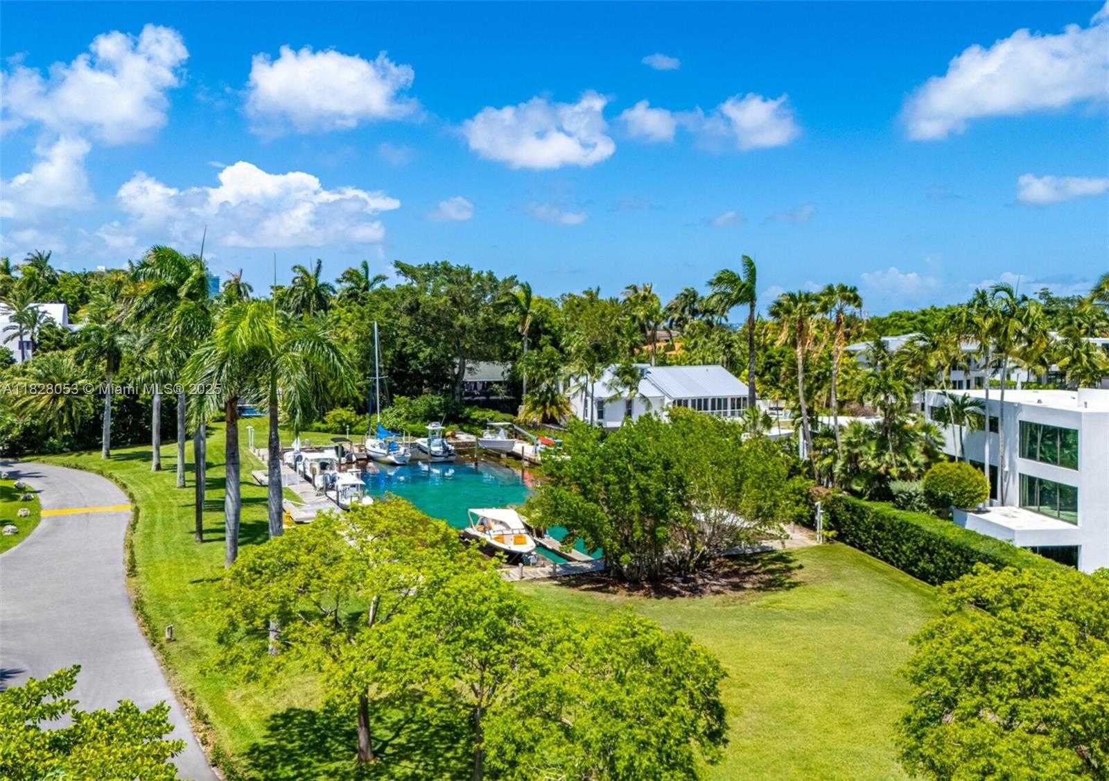 Small Image of 3540 NORTH MOORINGS WAY, Miami Number 28