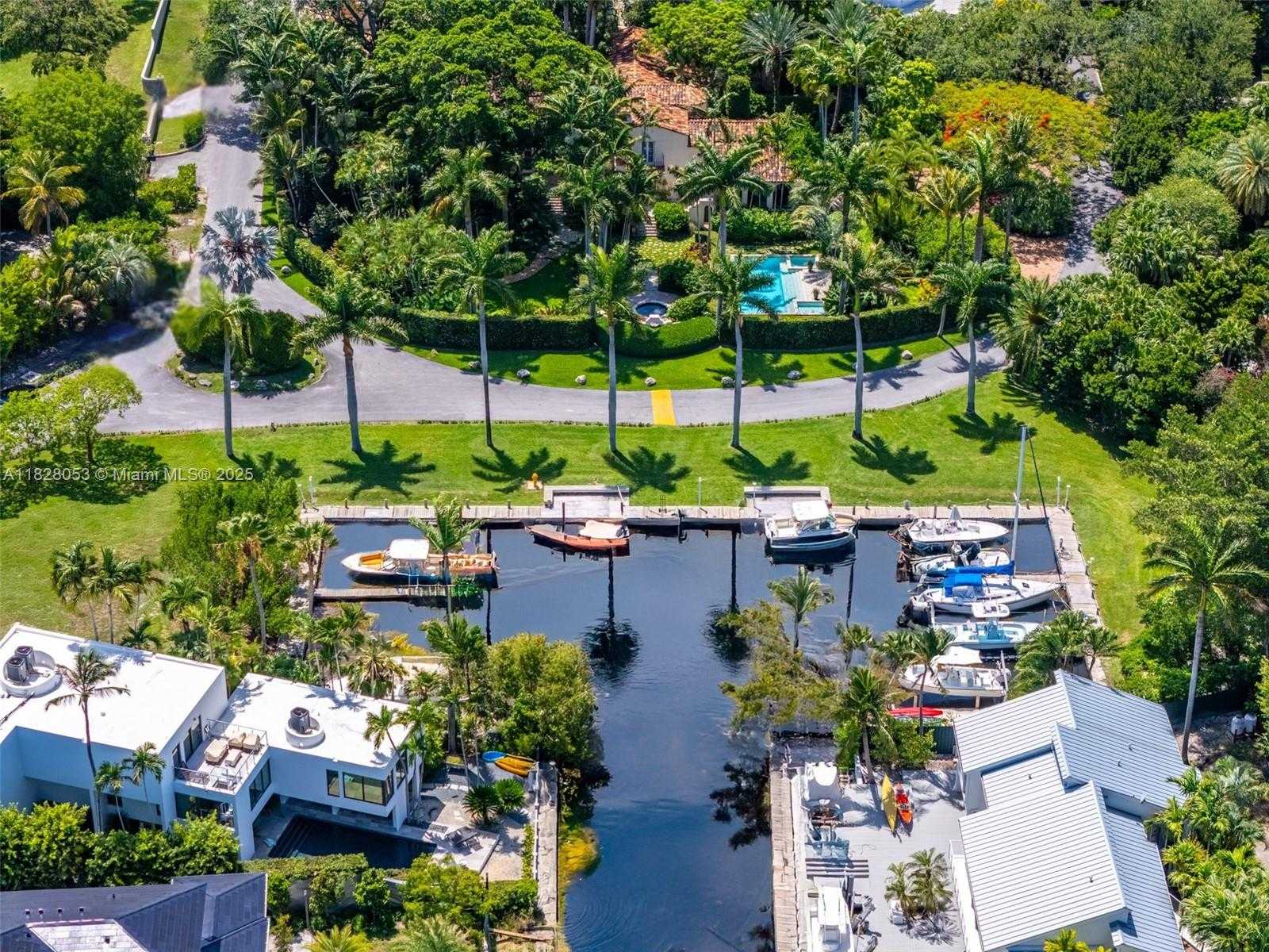 Small Image of 3540 NORTH MOORINGS WAY, Miami Number 5
