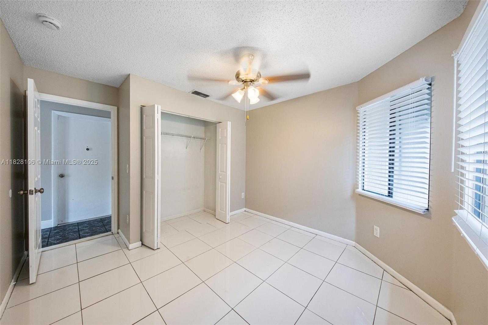 Small Image of 620 LAUREL WAY, North Lauderdale Number 19
