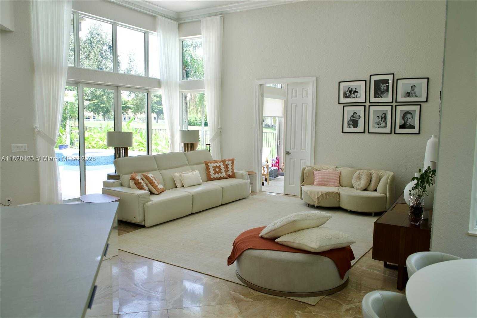 Small Image of 2493 POINCIANA DR, Weston Number 11