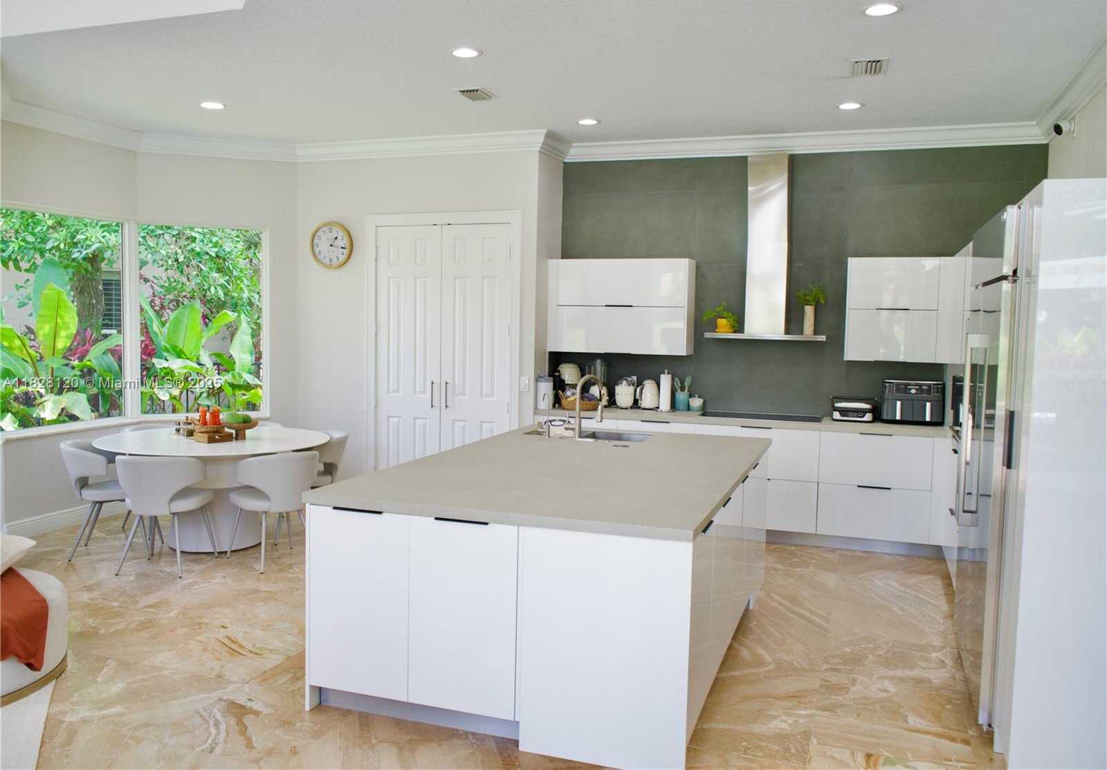 Small Image of 2493 POINCIANA DR, Weston Number 14