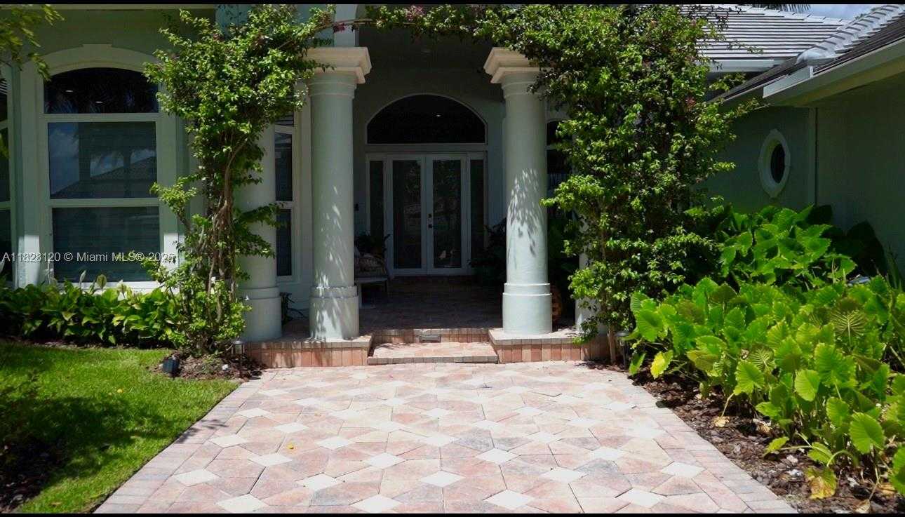 Small Image of 2493 POINCIANA DR, Weston Number 3