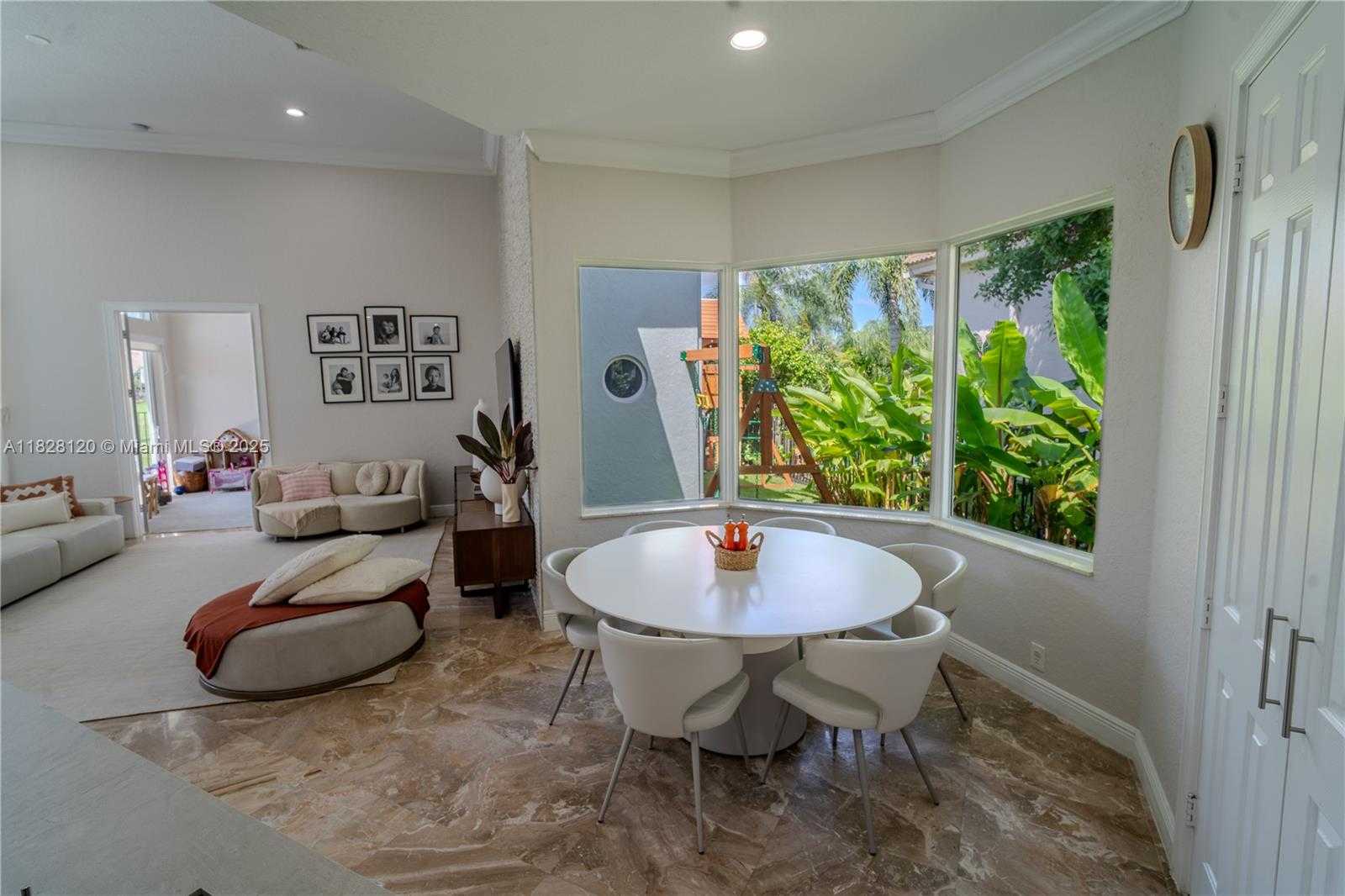 Small Image of 2493 POINCIANA DR, Weston Number 31